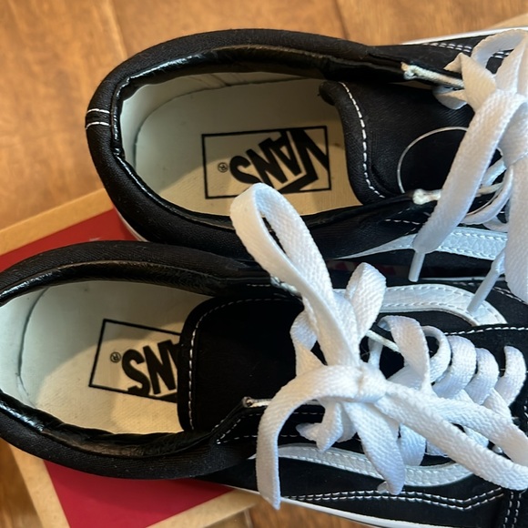 Vans brand new w box 
Women’s size 8 Men’s size 6.5 - Picture 2 of 5